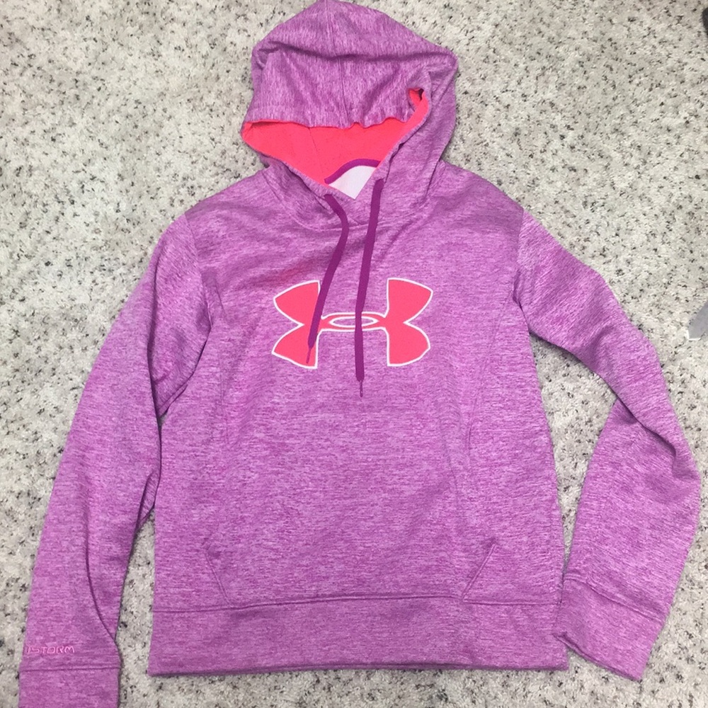 Super comfy and warm sweat shirt!